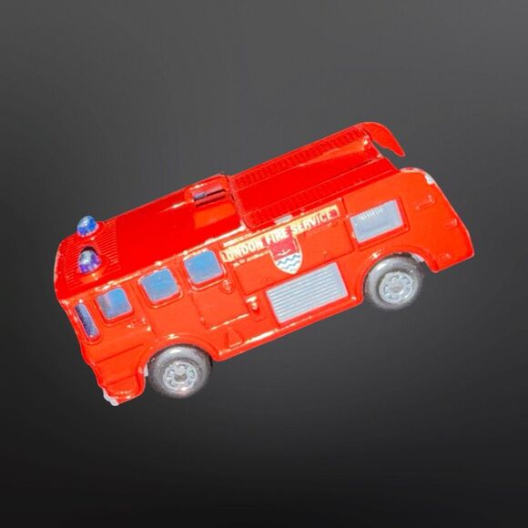 Vintage 1969 Lesney Matchbox Merryweather Fire Engine No.35 Red United Kingdom - Picture 7 of 9